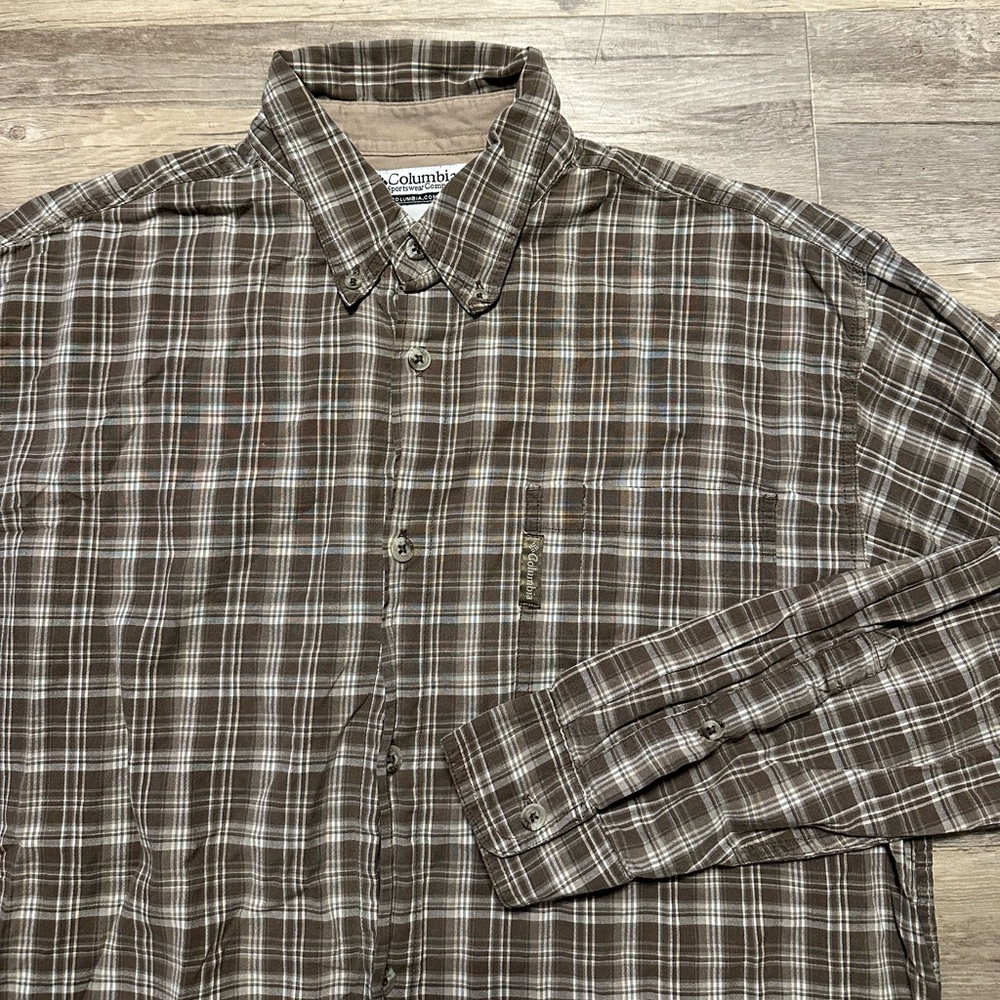 COLUMBIA Plaid Button up Shirt - Mens size Large